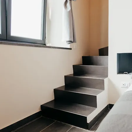 Alquadratorooms Guest house