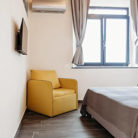 Alquadratorooms Guest house