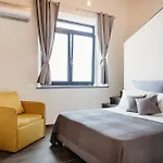 Guest house Alquadratorooms 4*