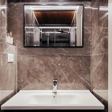 Alquadratorooms Πανσιόν